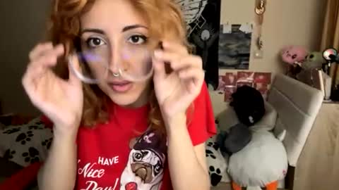 Snapshot of heavenlycreature chatting on July 6, 2026, 12:18 am Diana online show from July 6, 2026, 12:18 am