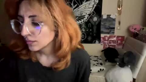 Snapshot of heavenlycreature chatting on July 13, 2026, 9:39 pm Diana online show from July 13, 2026, 9:39 pm