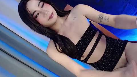 Snapshot of heavenlycum69_mickey chatting on December 17, 2025, 12:00 pm Mickey online show from December 17, 2025, 12:00 pm