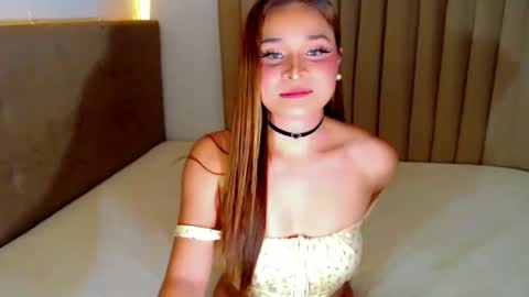 Snapshot of heavenlypleasurexx chatting on April 15, 2026, 12:06 am HEAVEN online show from April 15, 2026, 12:06 am