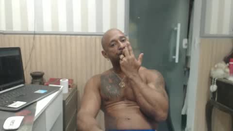 hebertgomes online show from June 10, 2026, 12:00 am