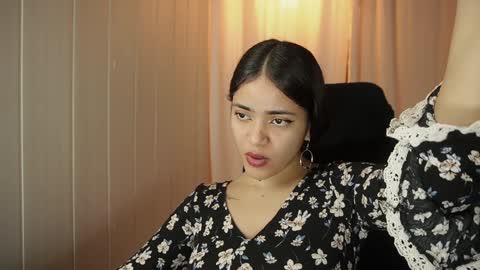 Snapshot of hecate333 chatting on February 8, 2025, 5:39 pm hecate333 online show from February 8, 2025, 5:39 pm