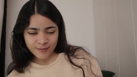 Snapshot of hecate333 chatting on February 18, 2025, 3:32 pm hecate333 online show from February 18, 2025, 3:32 pm