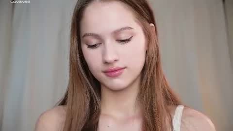 Snapshot of hecola chatting on July 16, 2026, 6:30 am Nika next stream 200pm GMT online show from July 16, 2026, 6:30 am
