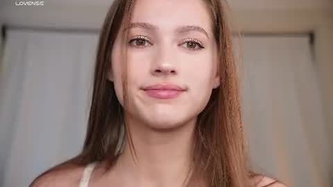 Snapshot of hecola chatting on August 1, 2026, 2:27 pm Nika next stream 200pm GMT online show from August 1, 2026, 2:27 pm