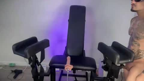 Snapshot of hectorramirezxxx chatting on March 2, 2025, 8:18 pm LockedThug online show from March 2, 2025, 8:18 pm