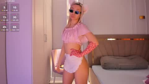 Call me Mia online show from April 21, 2026, 2:04 am