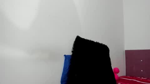 heellboy_ online show from December 23, 2025, 4:54 am