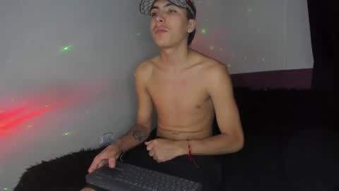 Snapshot of heellboy_ chatting on July 8, 2026, 12:37 am heellboy_ online show from July 8, 2026, 12:37 am
