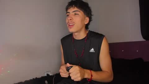 Snapshot of heellboy_ chatting on July 27, 2026, 10:39 pm heellboy_ online show from July 27, 2026, 10:39 pm