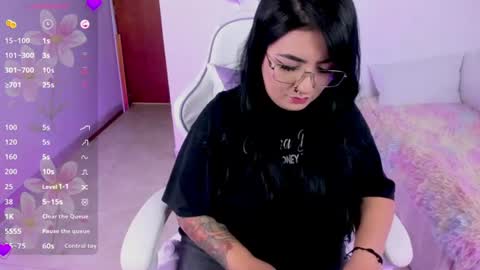 Snapshot of heey_kitty chatting on July 11, 2026, 6:43 pm IM EMY online show from July 11, 2026, 6:43 pm