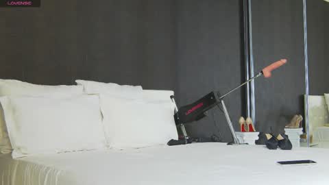 Helen online show from December 16, 2025, 2:16 am