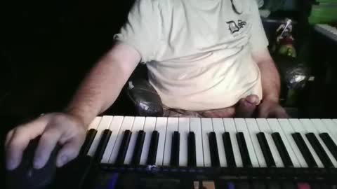 Snapshot of heguy46 chatting on May 27, 2026, 6:21 am heguy46 online show from May 27, 2026, 6:21 am