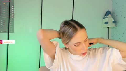 Snapshot of heidas_passion chatting on February 2, 2025, 6:04 am Heida online show from February 2, 2025, 6:04 am