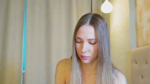 Snapshot of heidas_passion chatting on May 29, 2026, 7:17 am Heida online show from May 29, 2026, 7:17 am