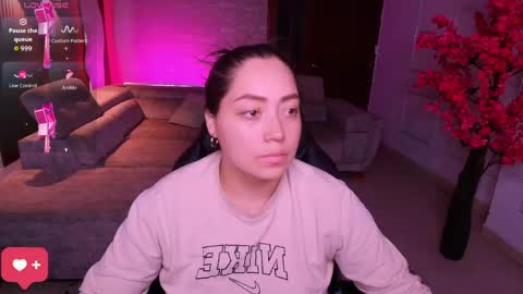 Heidy online show from April 25, 2026, 3:20 am