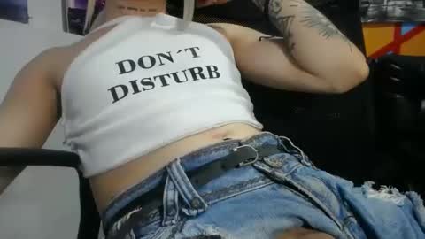 Snapshot of heidy_sumers chatting on February 11, 2025, 9:46 pm Heidy Sumers online show from February 11, 2025, 9:46 pm