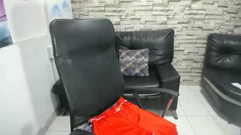 Snapshot of heidy_sumers chatting on October 24, 2025, 5:42 pm Heidy Sumers online show from October 24, 2025, 5:42 pm