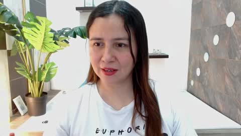 Snapshot of heidy_wells chatting on May 26, 2026, 1:29 pm Heidy online show from May 26, 2026, 1:29 pm