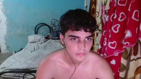 Snapshot of heiker__ chatting on June 5, 2026, 2:07 am heiker__ online show from June 5, 2026, 2:07 am