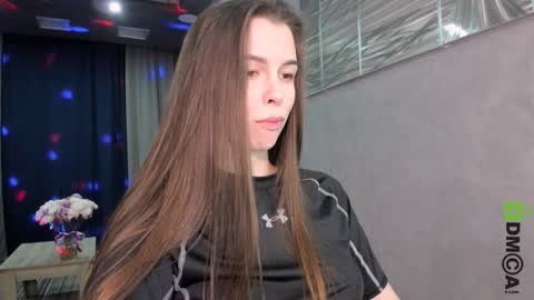 Snapshot of heileymeow chatting on February 3, 2025, 8:35 pm Heiley online show from February 3, 2025, 8:35 pm