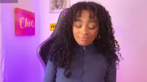 Snapshot of heily_fox chatting on January 30, 2025, 7:39 am HEILY online show from January 30, 2025, 7:39 am