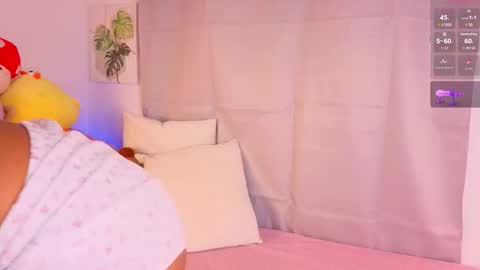 Snapshot of heily_fox chatting on November 10, 2025, 5:39 am HEILY online show from November 10, 2025, 5:39 am