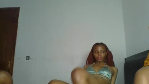 Snapshot of heilybunny chatting on May 20, 2026, 6:30 am heilybunny online show from May 20, 2026, 6:30 am