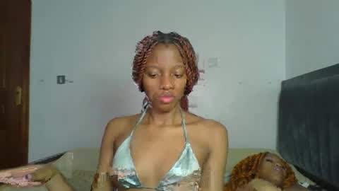 Snapshot of heilybunny chatting on May 25, 2026, 7:03 am heilybunny online show from May 25, 2026, 7:03 am
