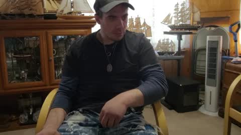 Snapshot of heisherrmann chatting on April 8, 2026, 6:08 pm xxScubaStevexx online show from April 8, 2026, 6:08 pm