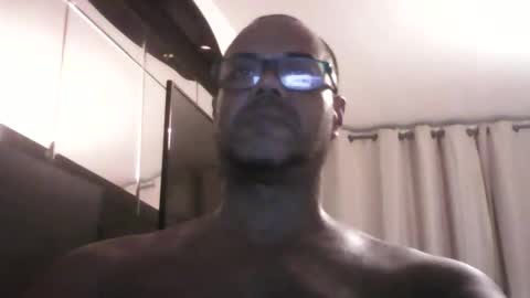 Snapshot of heistt chatting on September 20, 2025, 9:49 pm Heist Stein online show from September 20, 2025, 9:49 pm