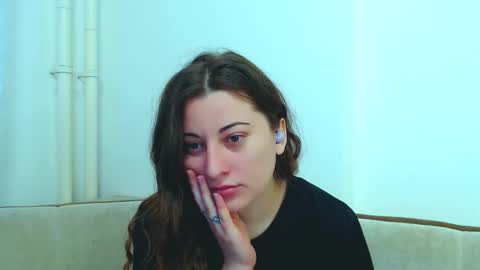 helen_adams_ online show from February 23, 2025, 5:56 am