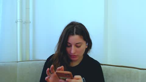 helen_adams_ online show from February 23, 2025, 9:00 am