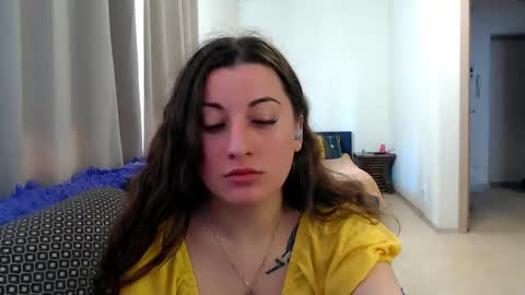 Snapshot of helen_adams_ chatting on May 20, 2026, 6:19 am helen_adams_ online show from May 20, 2026, 6:19 am