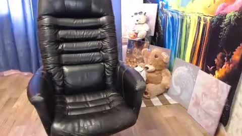 Snapshot of helen_bee chatting on July 11, 2026, 7:00 am Tanya online show from July 11, 2026, 7:00 am