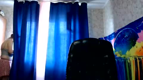 Snapshot of helen_bee chatting on July 12, 2026, 11:34 am Tanya online show from July 12, 2026, 11:34 am