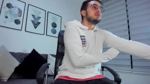 helen online show from March 25, 2026, 12:22 pm