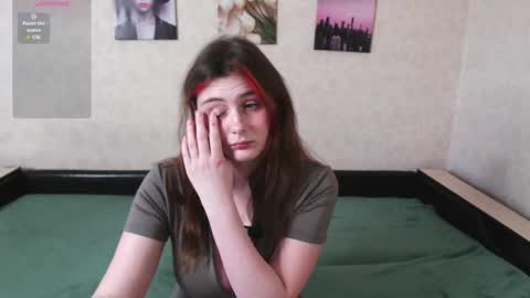 Snapshot of helen_gren chatting on June 7, 2026, 5:44 am MY NAME IS HELEN WELCOME TO MY ROOM online show from June 7, 2026, 5:44 am