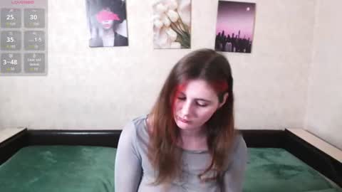 Snapshot of helen_gren chatting on June 16, 2026, 5:10 am MY NAME IS HELEN WELCOME TO MY ROOM online show from June 16, 2026, 5:10 am