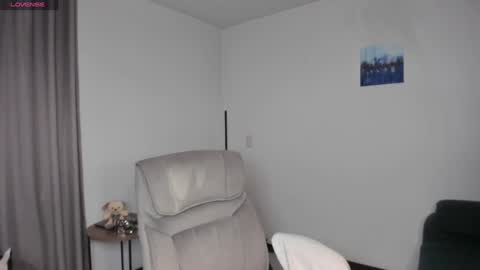 Snapshot of helen_miller chatting on January 27, 2025, 12:22 am helen_miller online show from January 27, 2025, 12:22 am