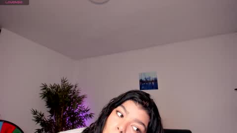 Snapshot of helen_miller chatting on September 17, 2025, 8:16 am helen_miller online show from September 17, 2025, 8:16 am