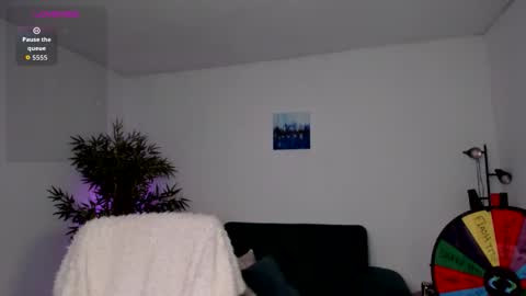 Snapshot of helen_miller chatting on October 15, 2025, 9:04 pm helen_miller online show from October 15, 2025, 9:04 pm