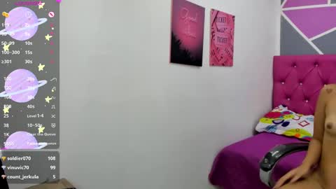 Snapshot of helen_russoo chatting on February 23, 2025, 8:55 pm Helen online show from February 23, 2025, 8:55 pm