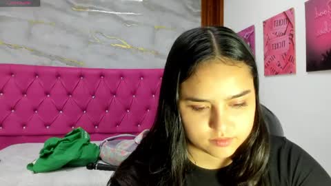 Snapshot of helen_russoo chatting on April 29, 2026, 6:47 pm Helen online show from April 29, 2026, 6:47 pm