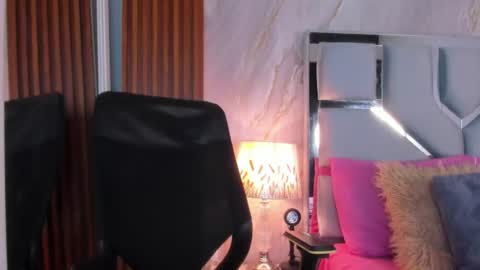 Helena Santos  online show from June 17, 2026, 1:34 pm