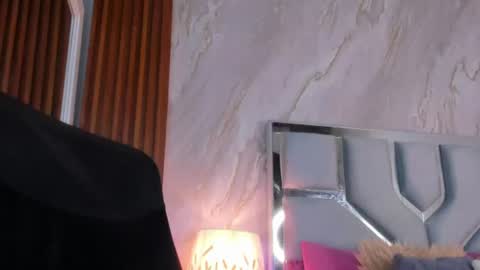 Helena Santos  online show from July 5, 2026, 11:06 am