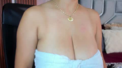 Helena Santos  online show from July 15, 2026, 10:53 am