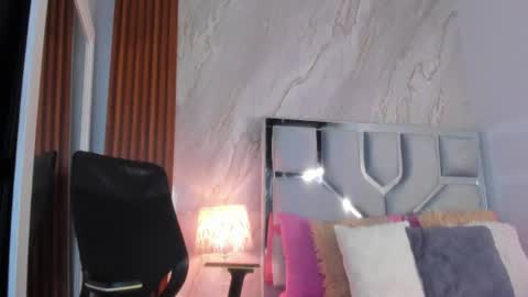 Helena Santos  online show from July 24, 2026, 11:08 am