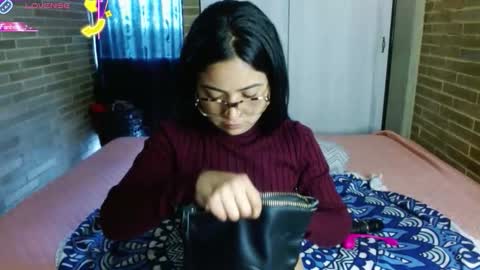 Snapshot of helenacyruss666 chatting on October 14, 2025, 7:14 pm Only 18 cyrus online show from October 14, 2025, 7:14 pm