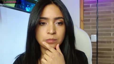 Snapshot of helenacyruss666 chatting on November 21, 2025, 5:22 pm Only 18 cyrus online show from November 21, 2025, 5:22 pm